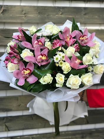 Букет цветов из: Розы и Хризантемы в Шумский