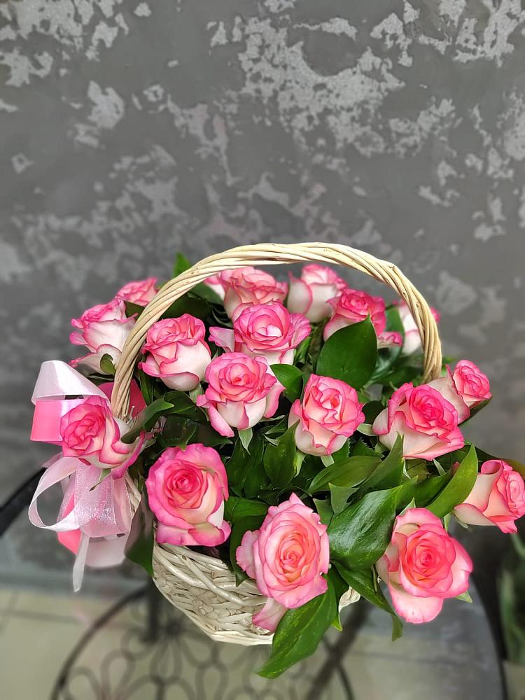 Цветочная композиция из Розы в корзине в Шумский