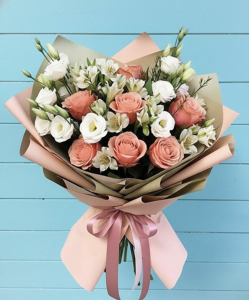 Букет цветов из: Розы, Альстромерии и Лизиантусы в Шумский