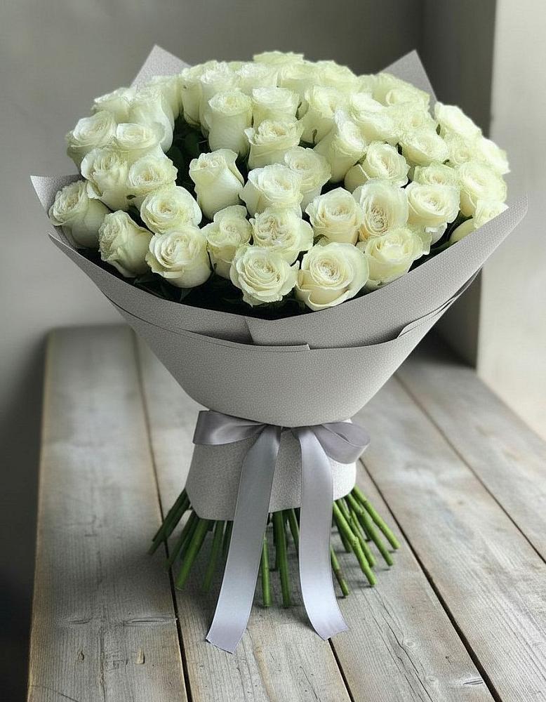 Букет 35 Белых роз в Шумский