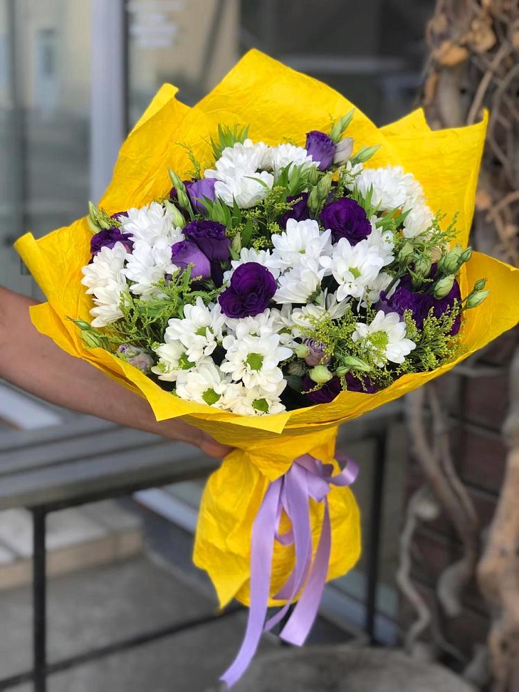 Букет цветов из: Ирисы, Хризантемы и Ромашки в Шумский