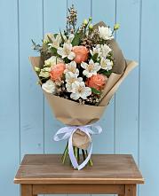 Букет цветов из:  Альстромерии, Лизиантусы, Розы и Хризантемы в Шумский