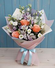 Букет цветов из:  Лизиантусы, Розы, Альстромерии и Гипсофила в Шумский