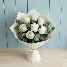 Букет Белые розы в Эвкалипте в Шумский