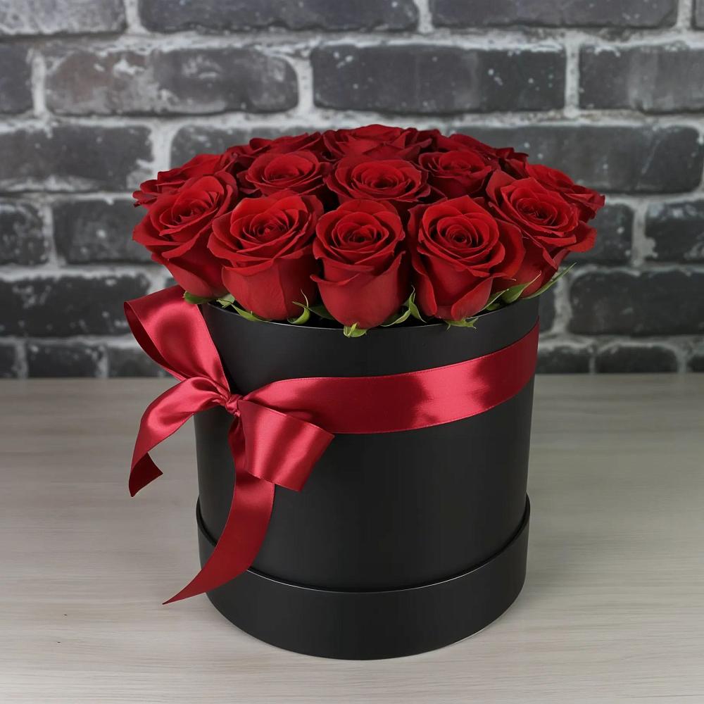 Цветочная композиция из Розы в шляпной коробке в Шумский