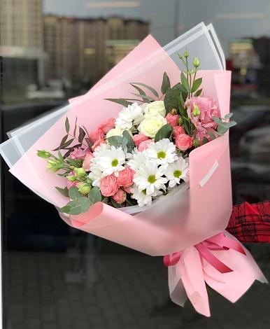Букет цветов из: Розы, Лизиантусы и Хризантемы в Шумский